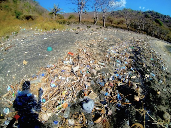 Gili Island beach inundated with plastic